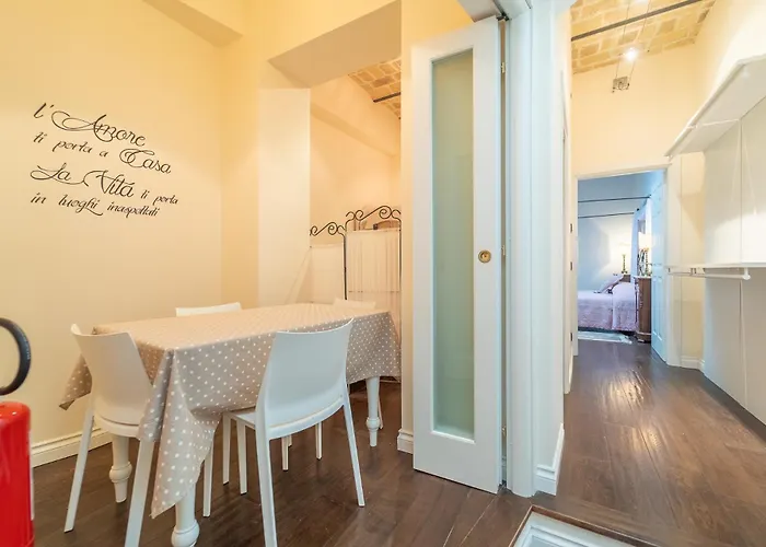 Family Retreat In The Heart Of The Ghetto By Houseeds